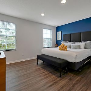 Two-Bedroom Villa Lake View